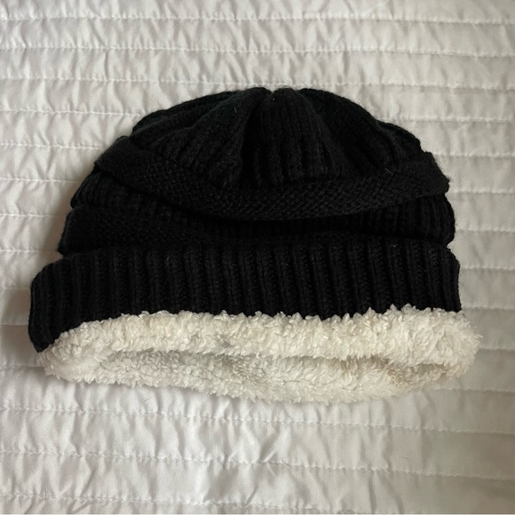 Black Beanie - Picture 2 of 5